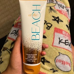 Bath & Body Works body cream